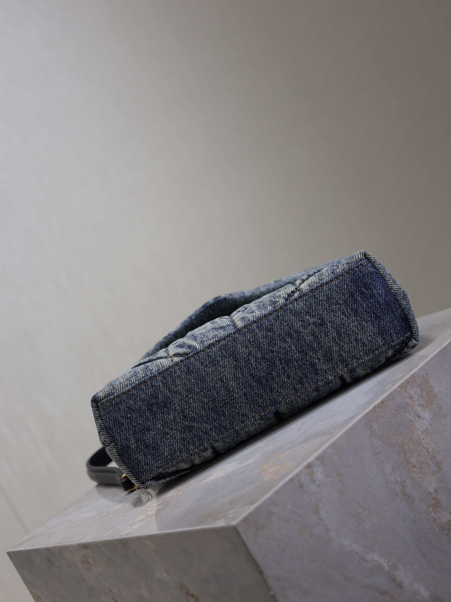 Yves Saint Laurent Loulou ffer denim bag 620333