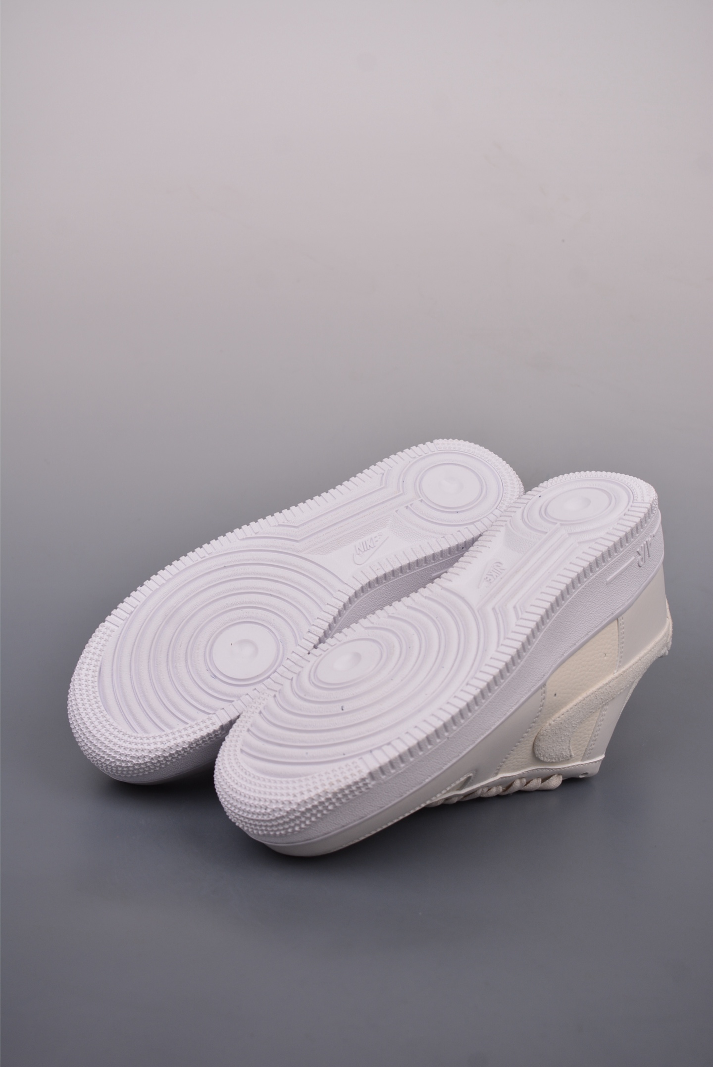 Nike Air Force 1´07 Low sports shoes off-white HQ3905-001