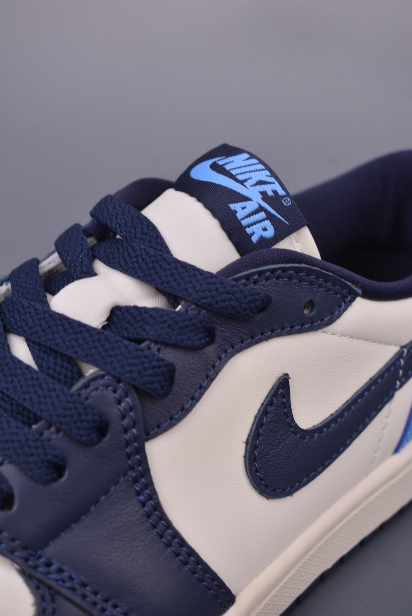 Nike Air Jordan 1 Retro Low OG AJ1 