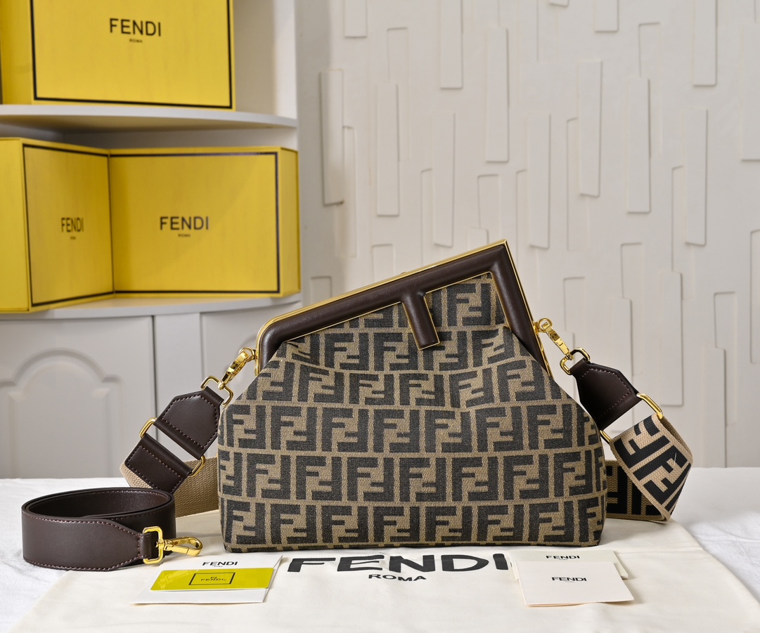 FENDI First Shoulder Bag 80017