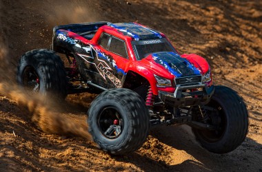 X-MAXX 4x4 new 8S version RTR complete set with 2x 4S / 5000 mAh batteries + Dual charger 2x120W