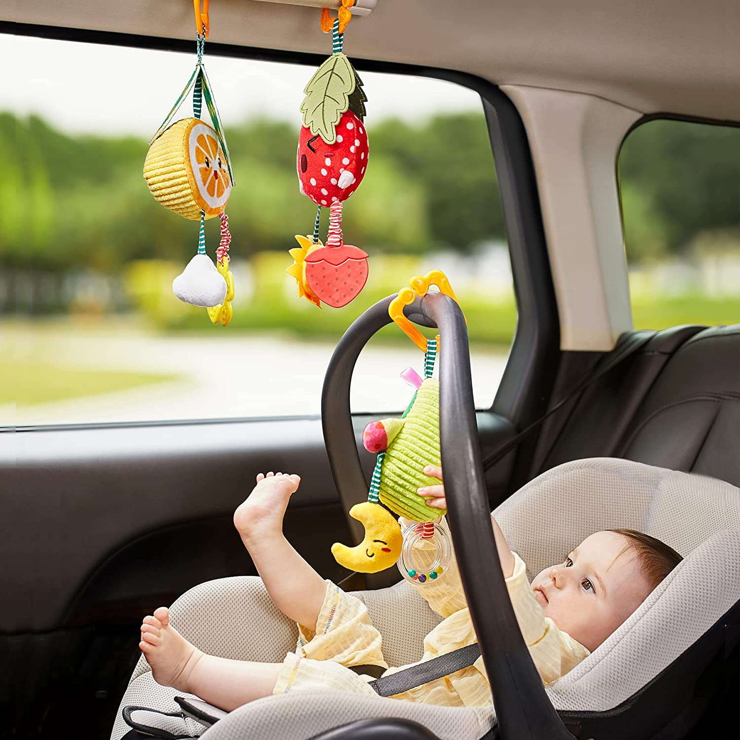 Juguetes de bebé para 3, 6, 9, 12 meses, sonajeros de frutas colgantes, aguacate, plátano, naranja y fresa, juguetes móviles para cochecito, sonajeros suaves de felpa para niños, regalos de Navidad para niñas, paquete de 4