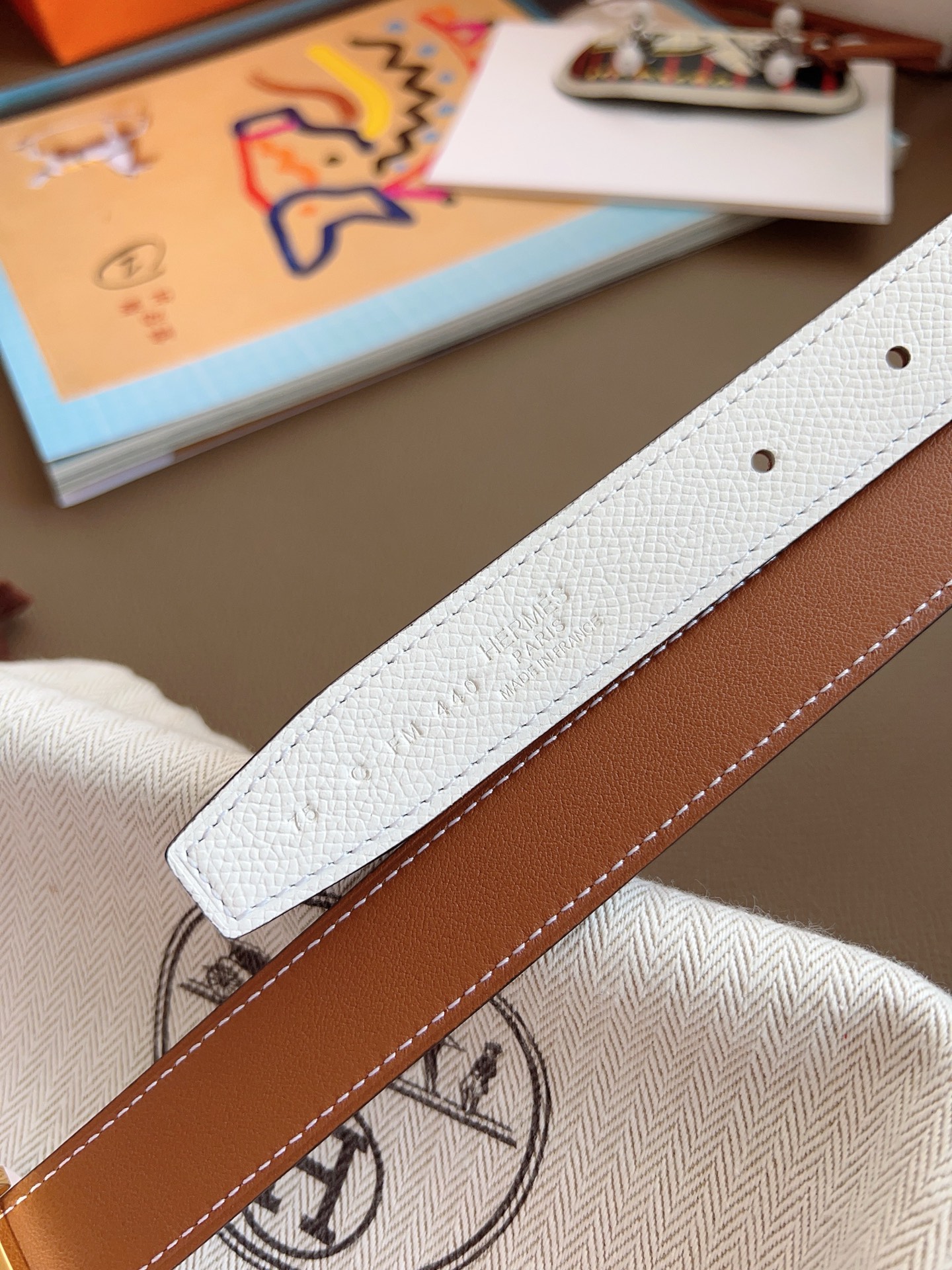 Hermès 2025 New Women's Double-Sided Belt 2.4cm Width