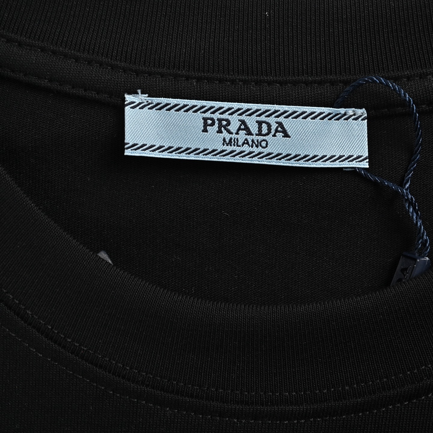 Prada 25ss classic red silicone trim short sleeve
