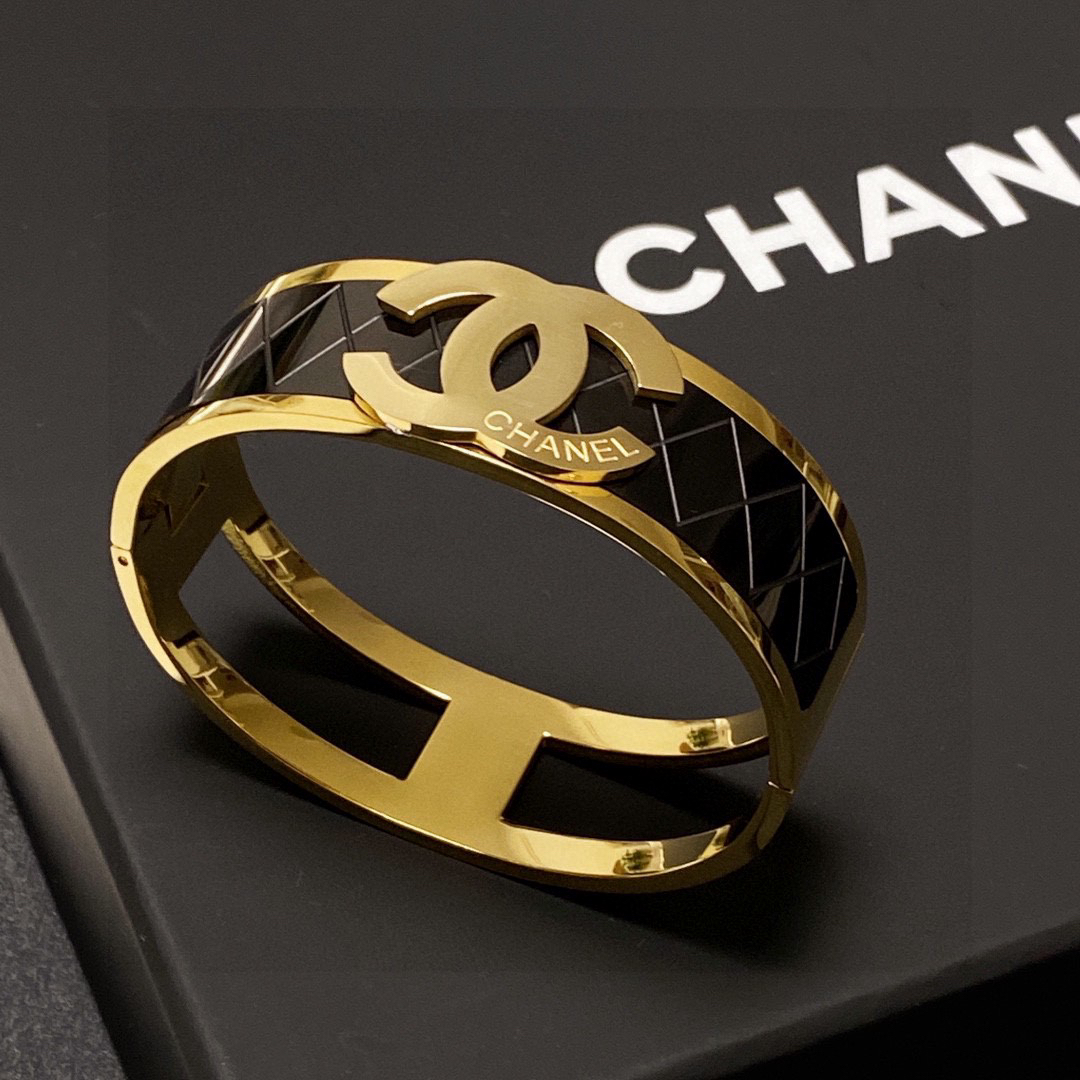 Chanel wide diamond bracelet