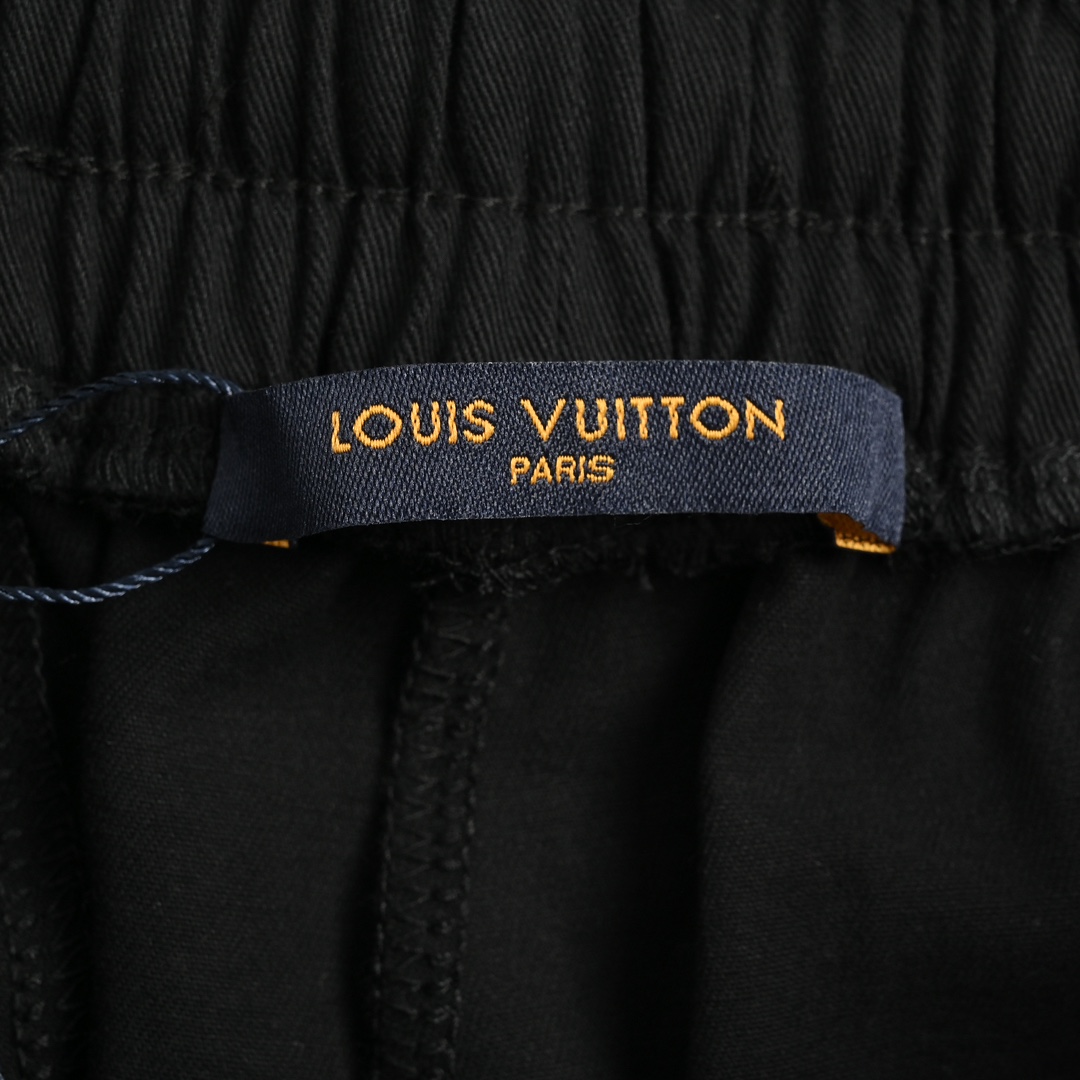 Louis Vuitton 24ss pocket embroidered cargo shorts