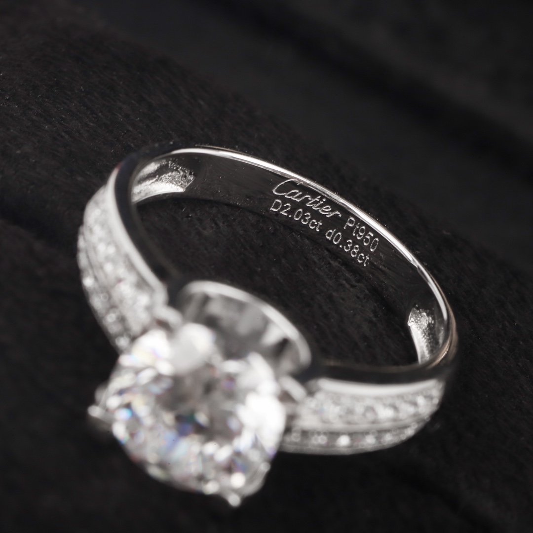 Cartier 2 carat horn ring