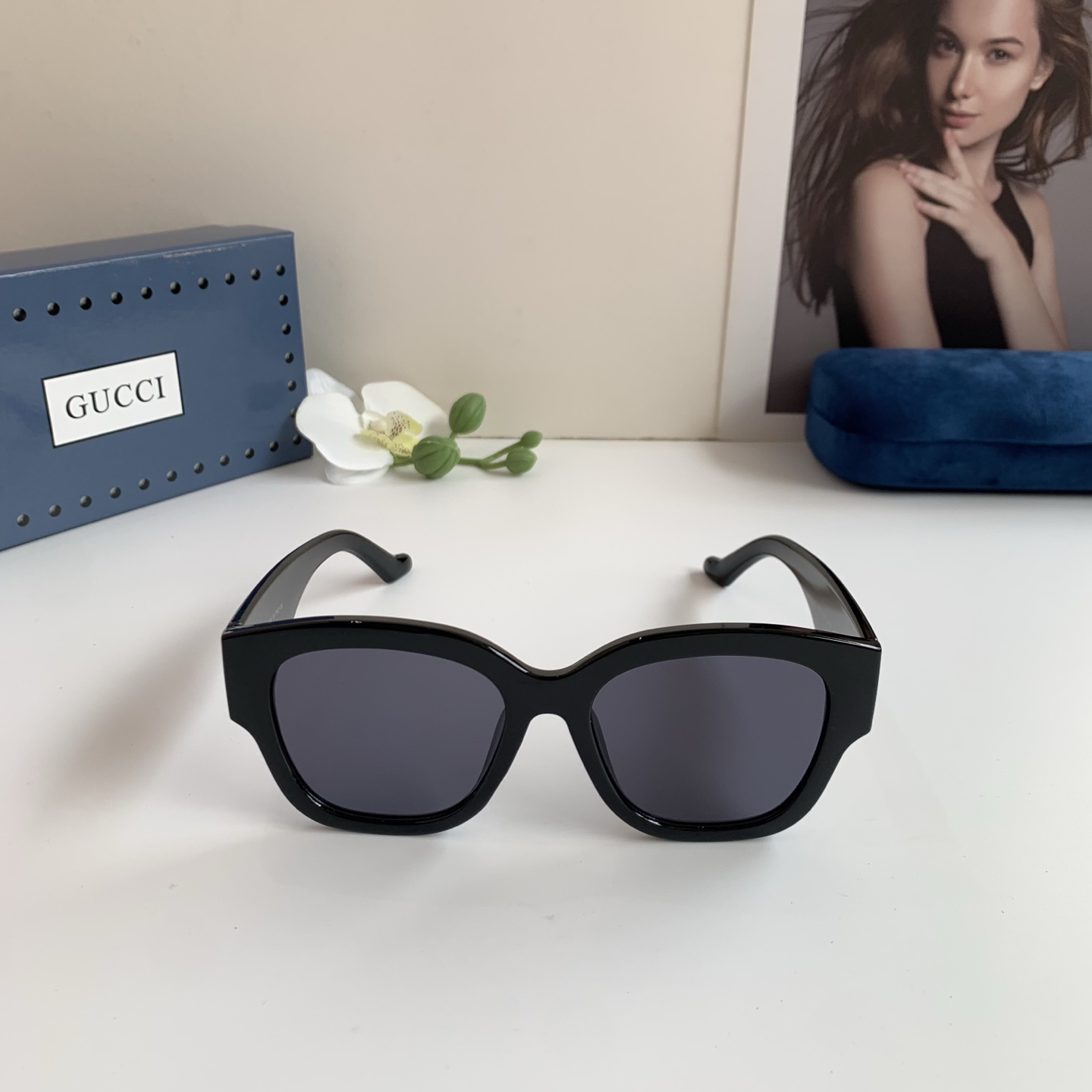 Gucci Round Frame Sunglasses