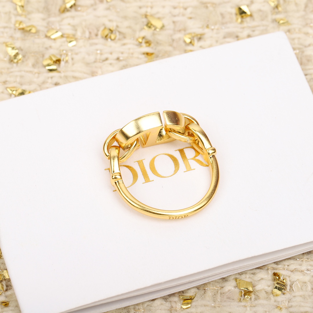 Dior CD letter ring