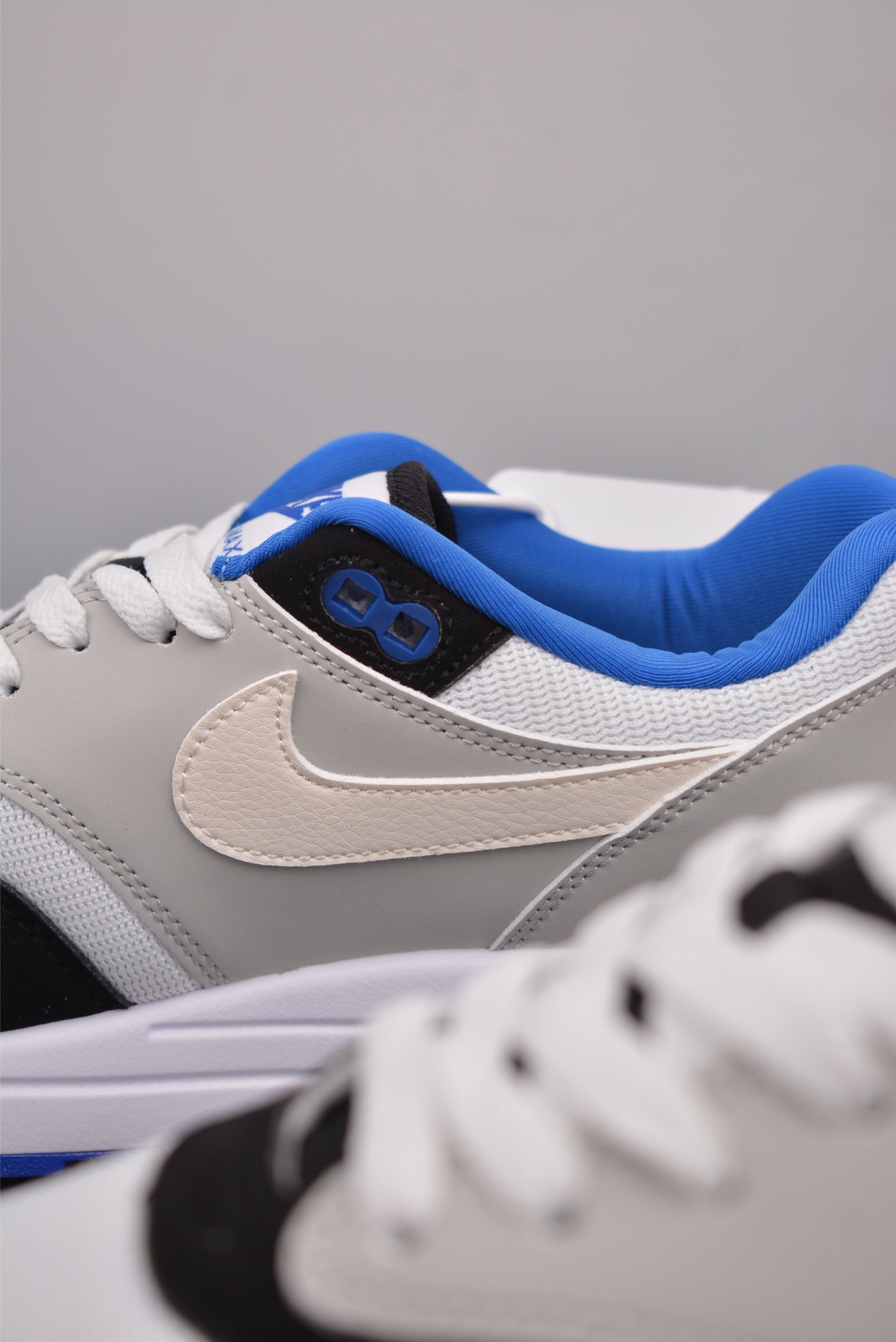 Nike Air Max 1'87 running shoes white, gray, black and blue 875855-001