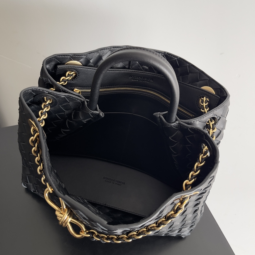 Bottega Veneta ANDIAMO chain bag 786009