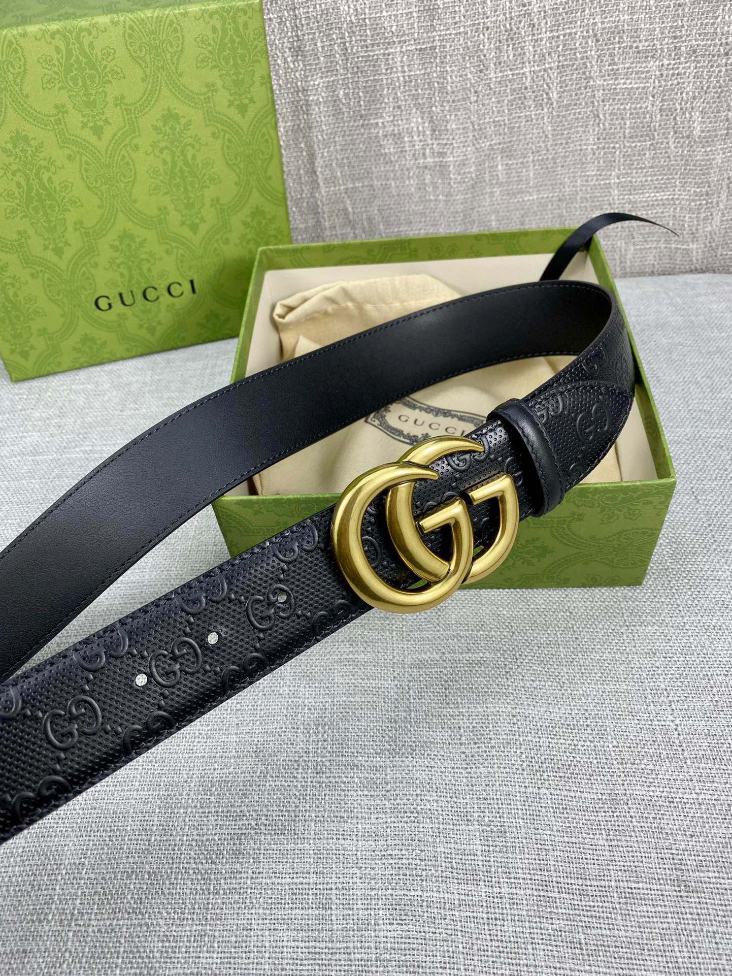 Gucci black embossed leather belt width 4.0CM