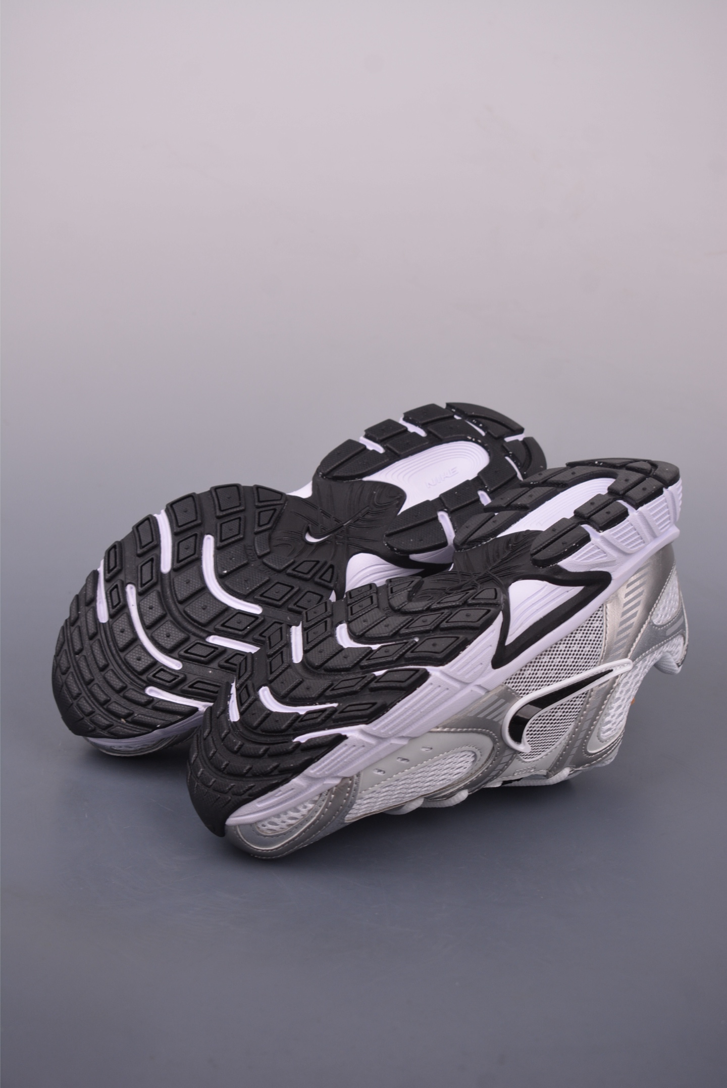 Nike V5 RNR 