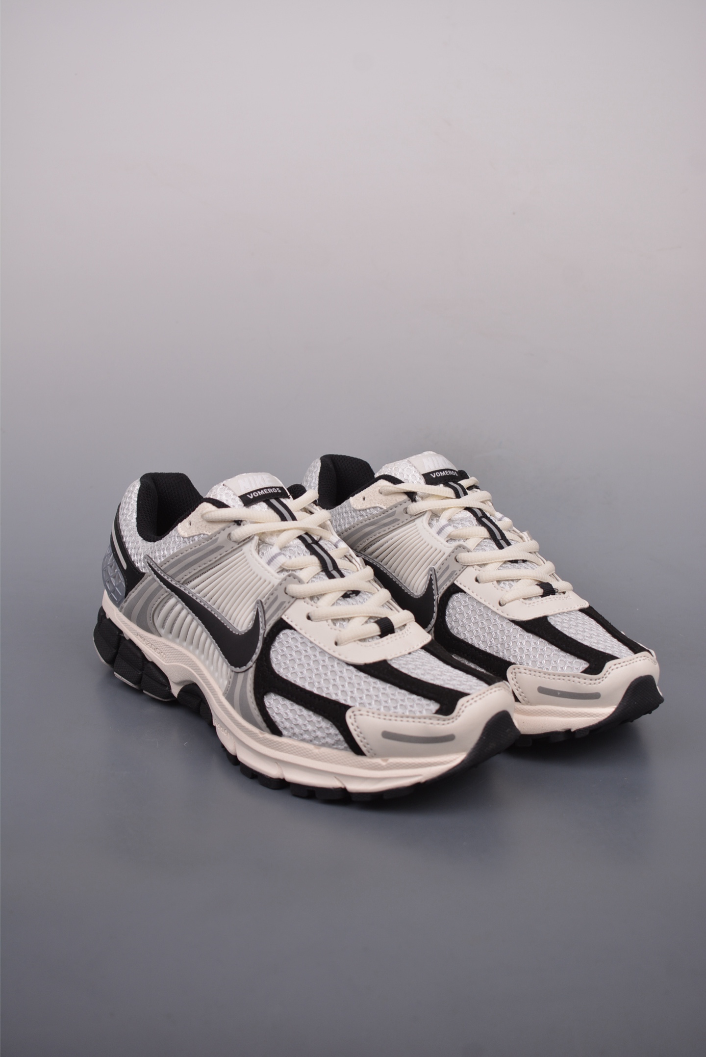 Nike Zoom Vomero 5 Panda White Black HQ1182-001