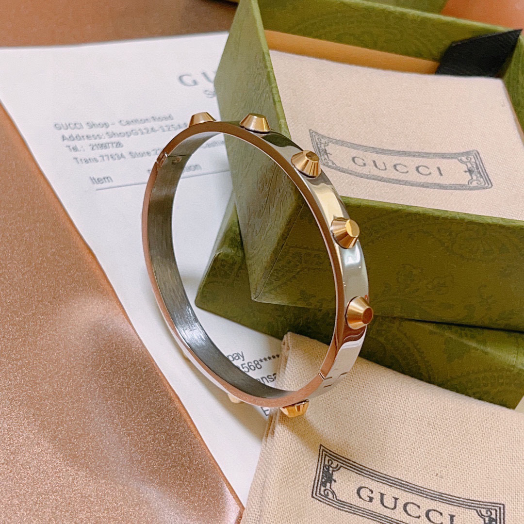 Gucci gold rivet silver bracelet