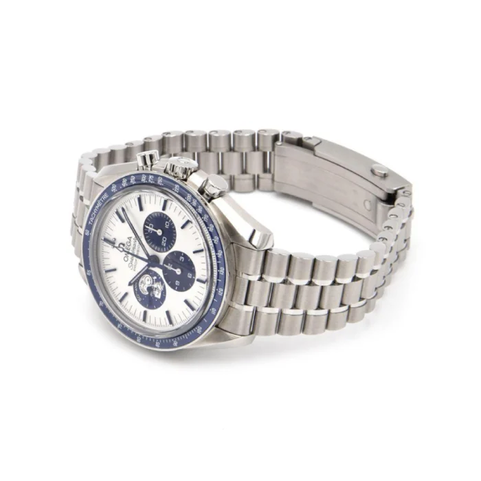 Omega Speedmaster 310.32.42.50.02.001 “Silver Snoopy Award”