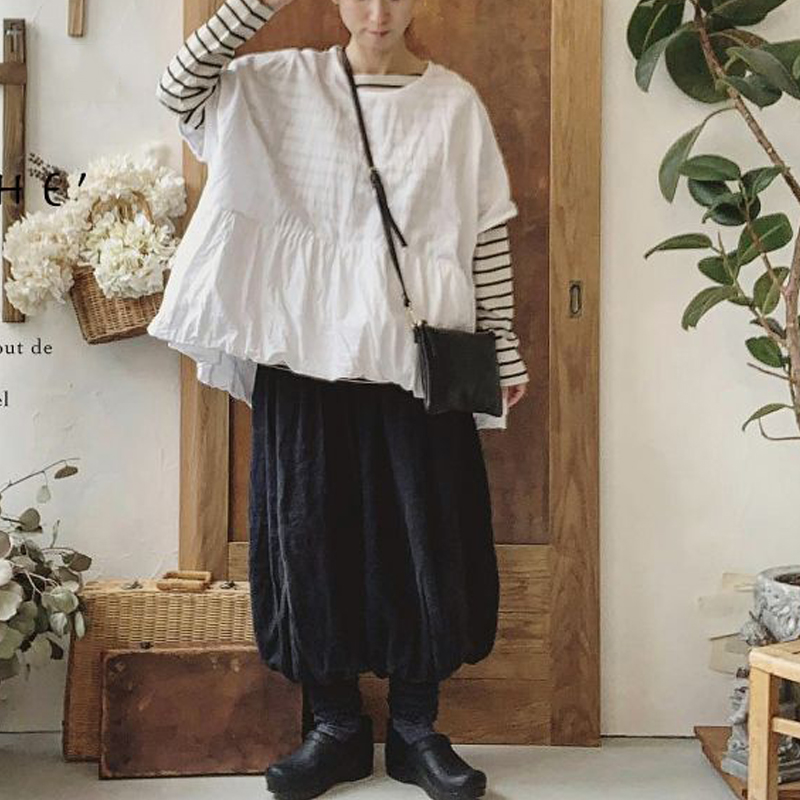 Loose Round Neck Short Sleeve Gathered Paneled Cotton And Linen Shirt