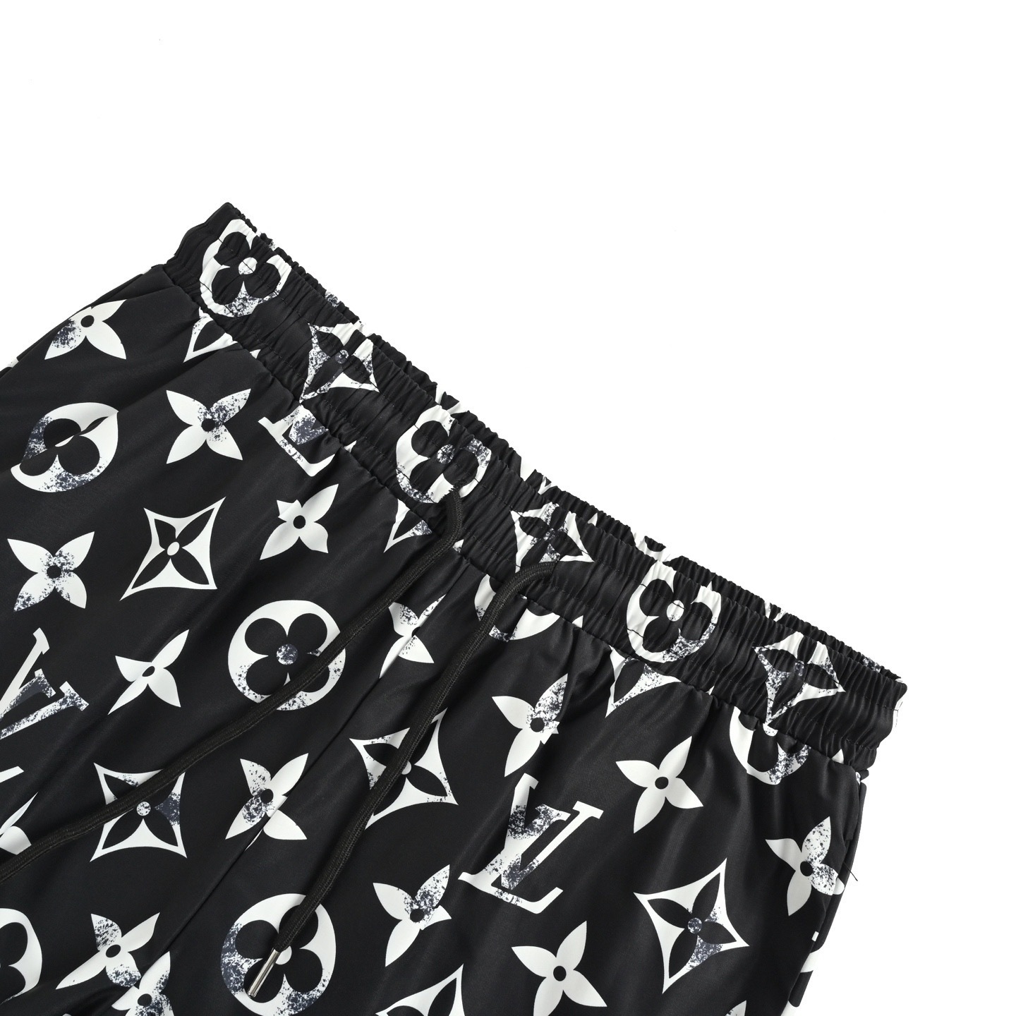 Louis Vuitton 25ss distressed monogram full Indonesian dragon shorts