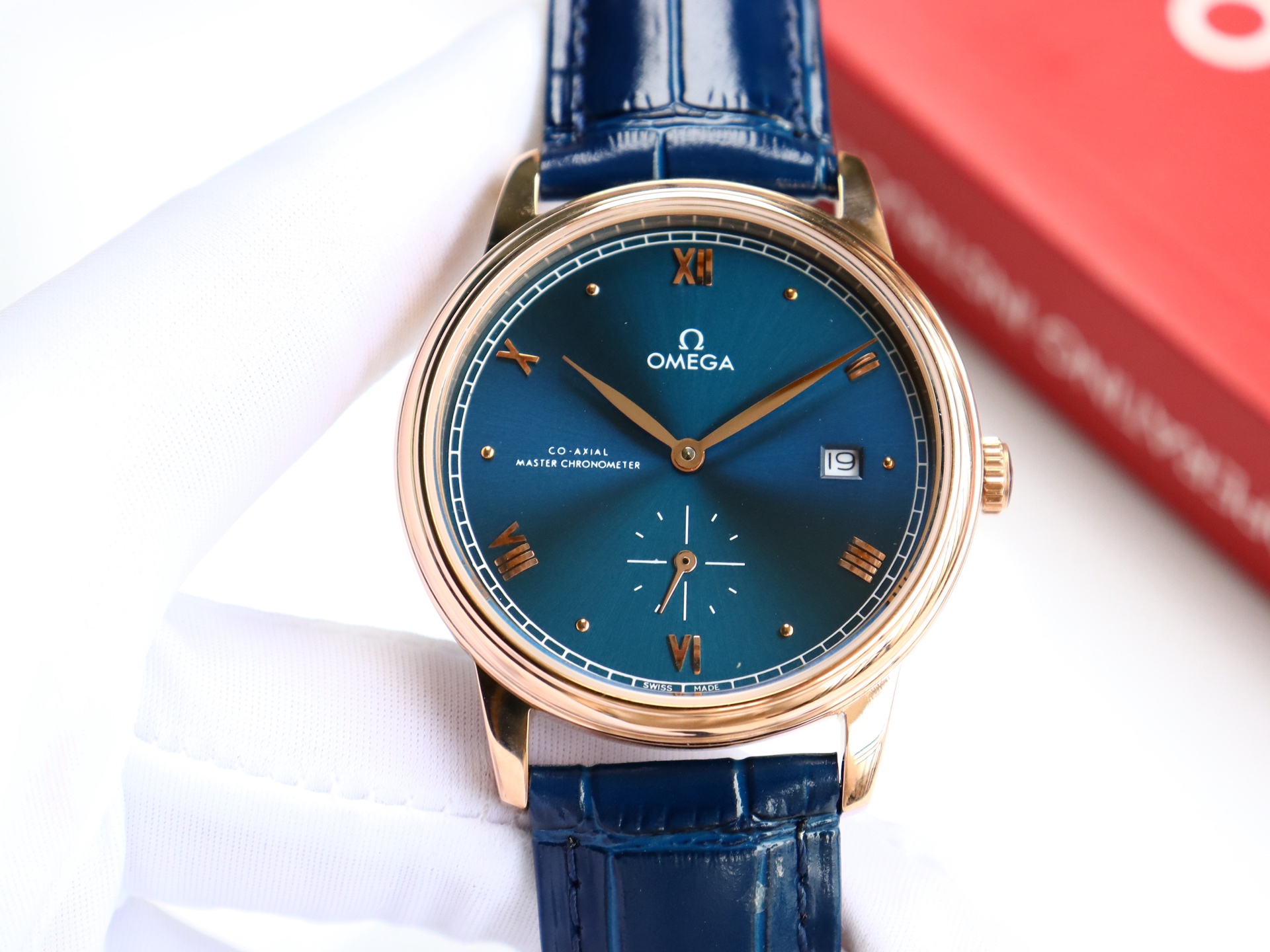 Omega De Ville series two-hand semi-mechanical men's watch