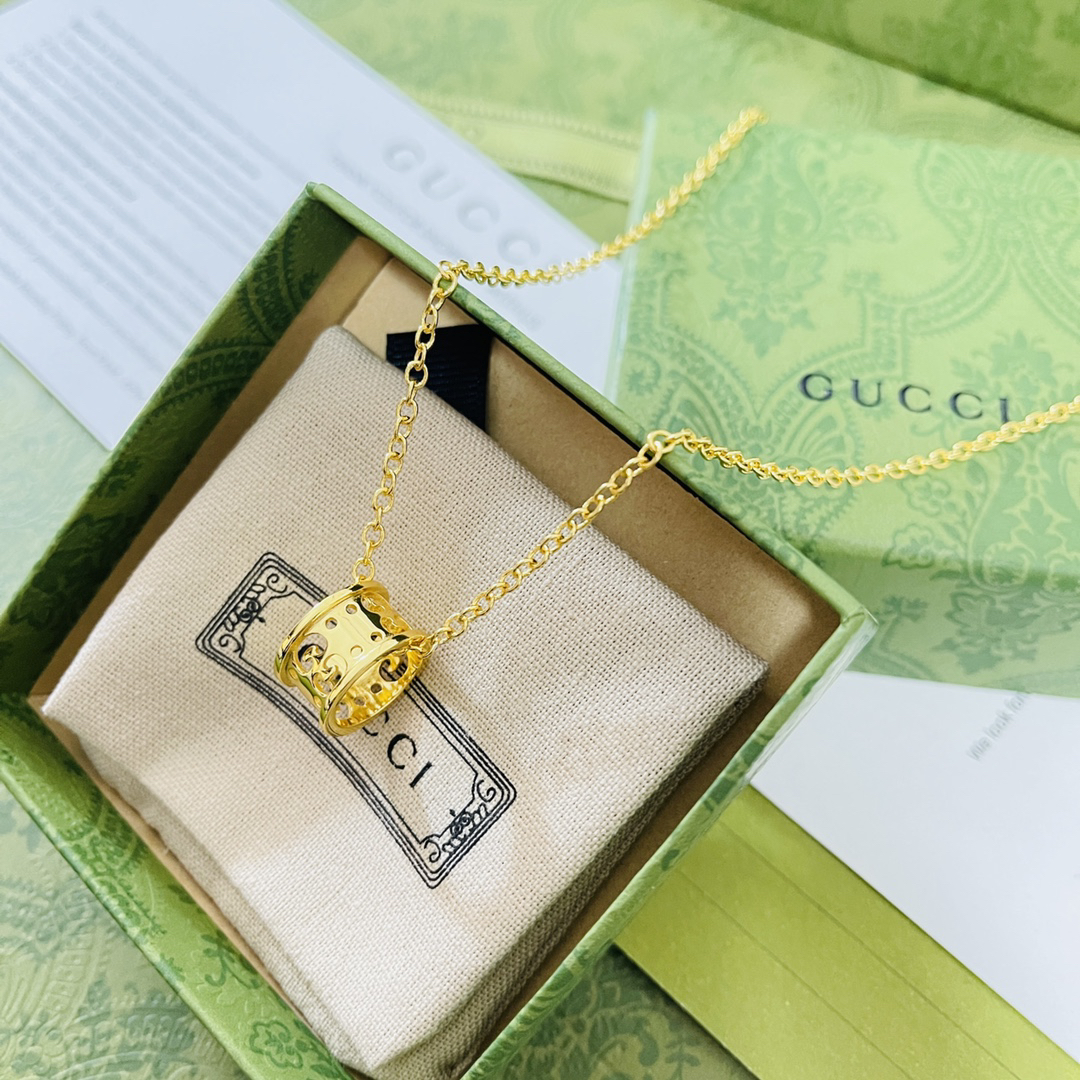 Gucci GG hollow ring gold necklace