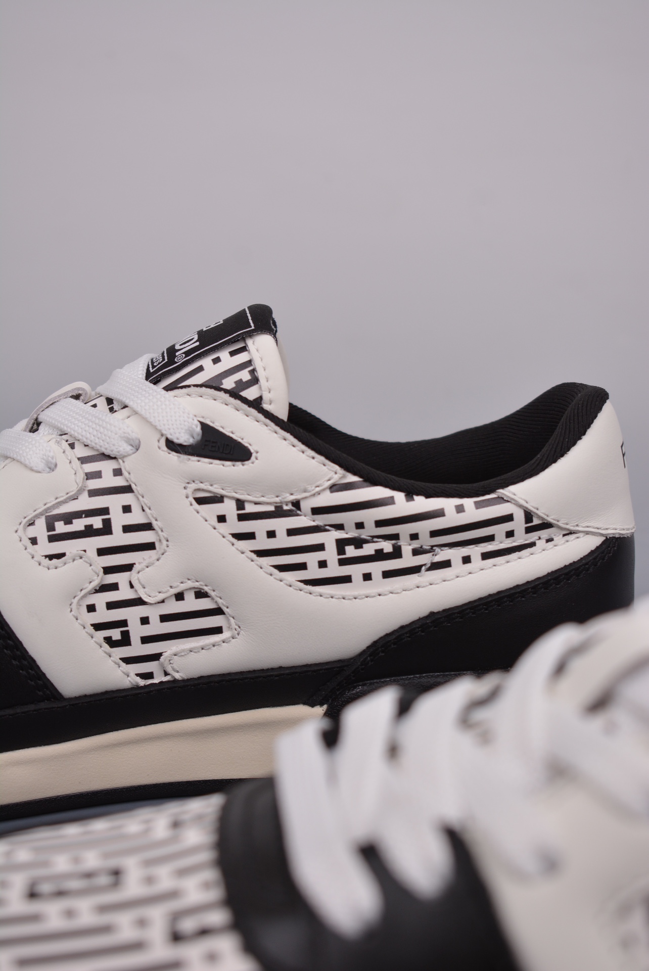 Fendi Match Sneaker Low Velcro black and white FF print 7E1495AQ6GF1MYR