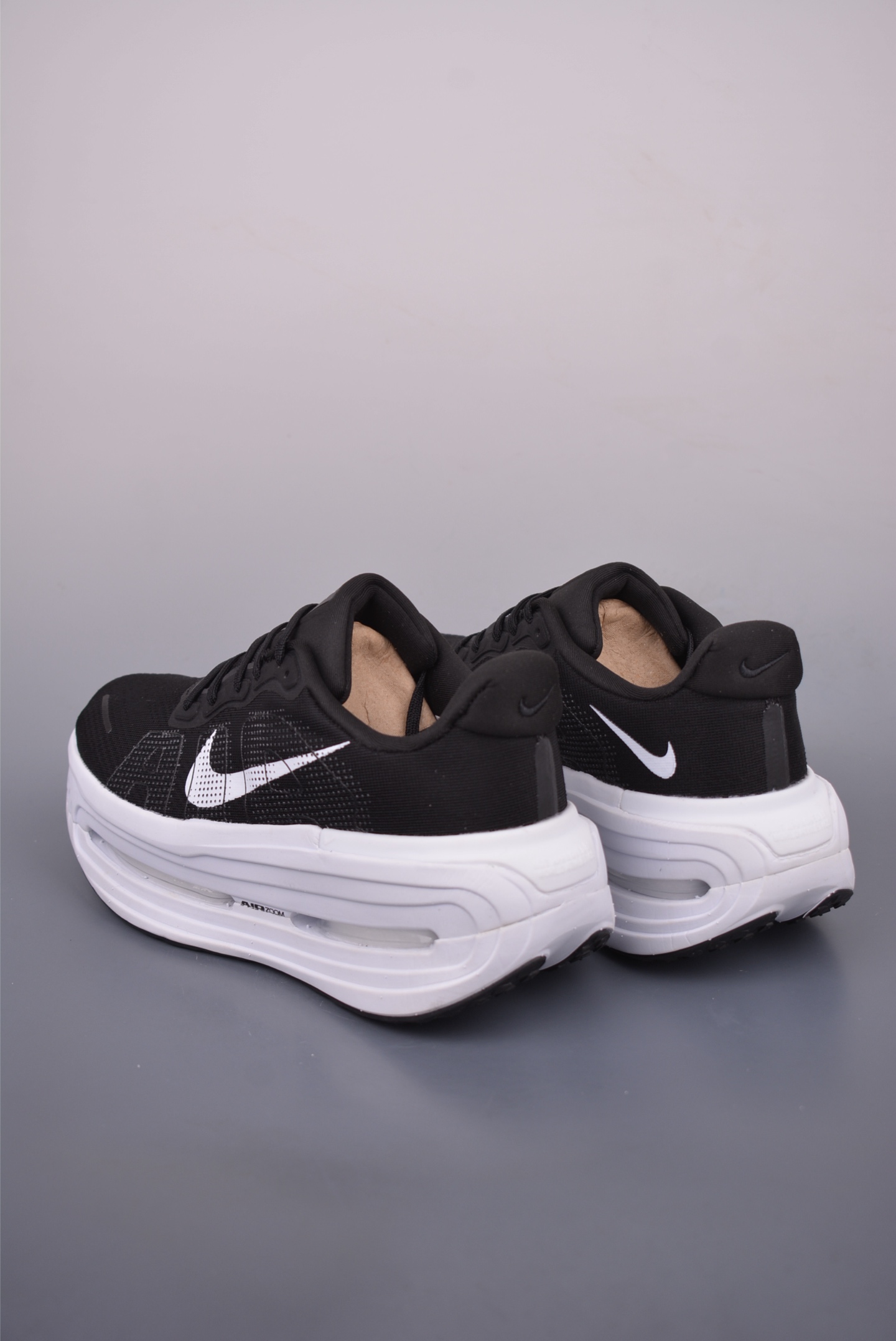 Nike Vomero Premium Air “Black and White” HM5973-400