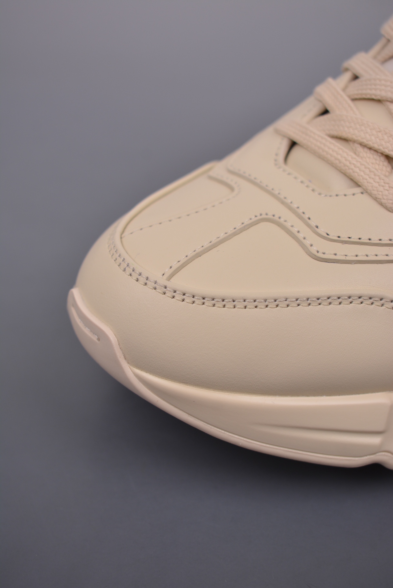 Gucci Leather Ivory Cherry Heart Print