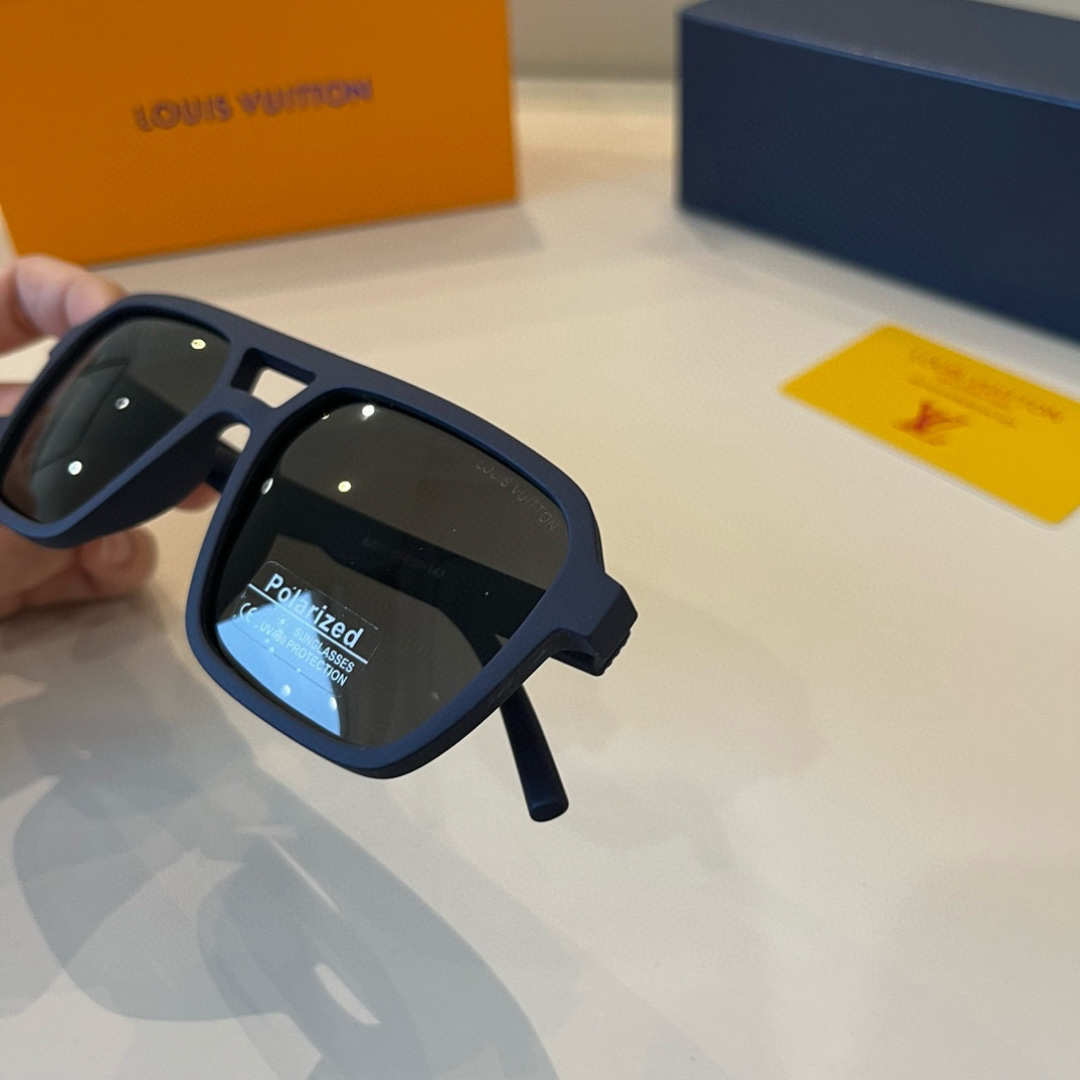 Louis Vuitton square-frame sunglasses
