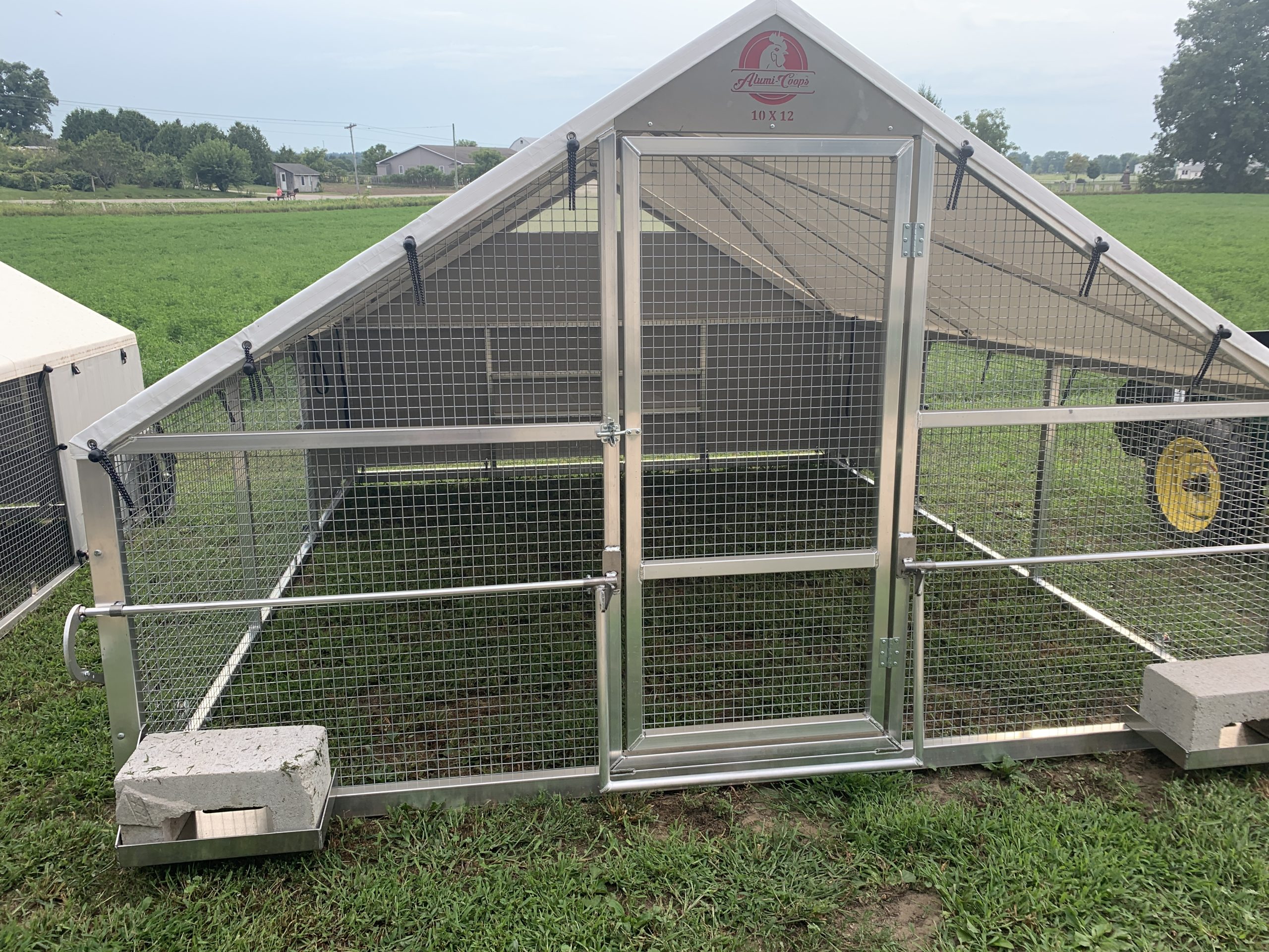 PRODUCERS PRIDE GALVANIZED METAL CHICKEN COOP