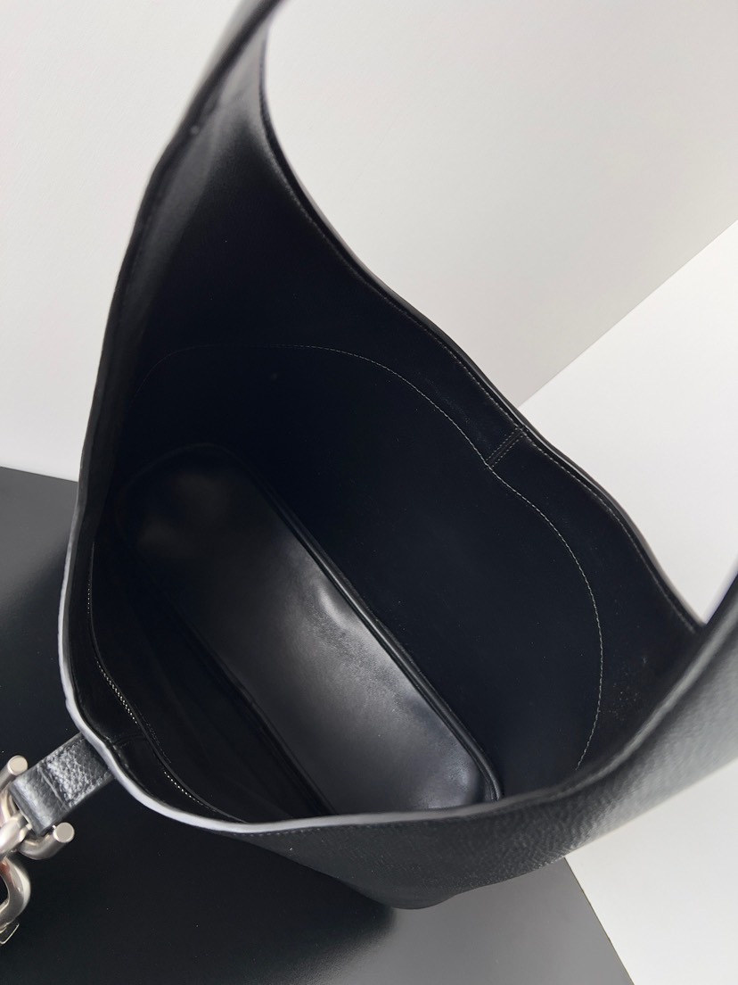 Balenciaga 2024 Early Spring Series Loer Hobo Bag