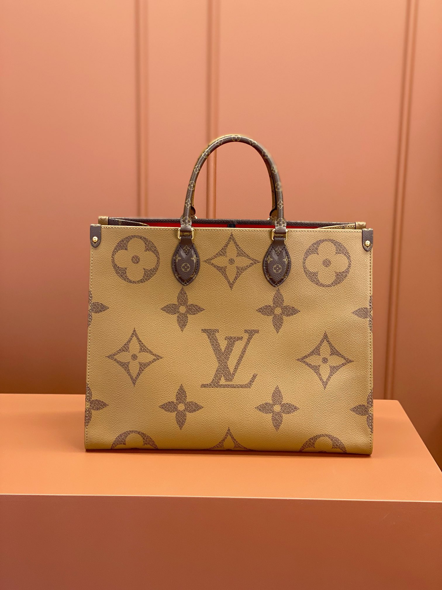Louis Vuitton ONTHEGO Large Handbag M45320