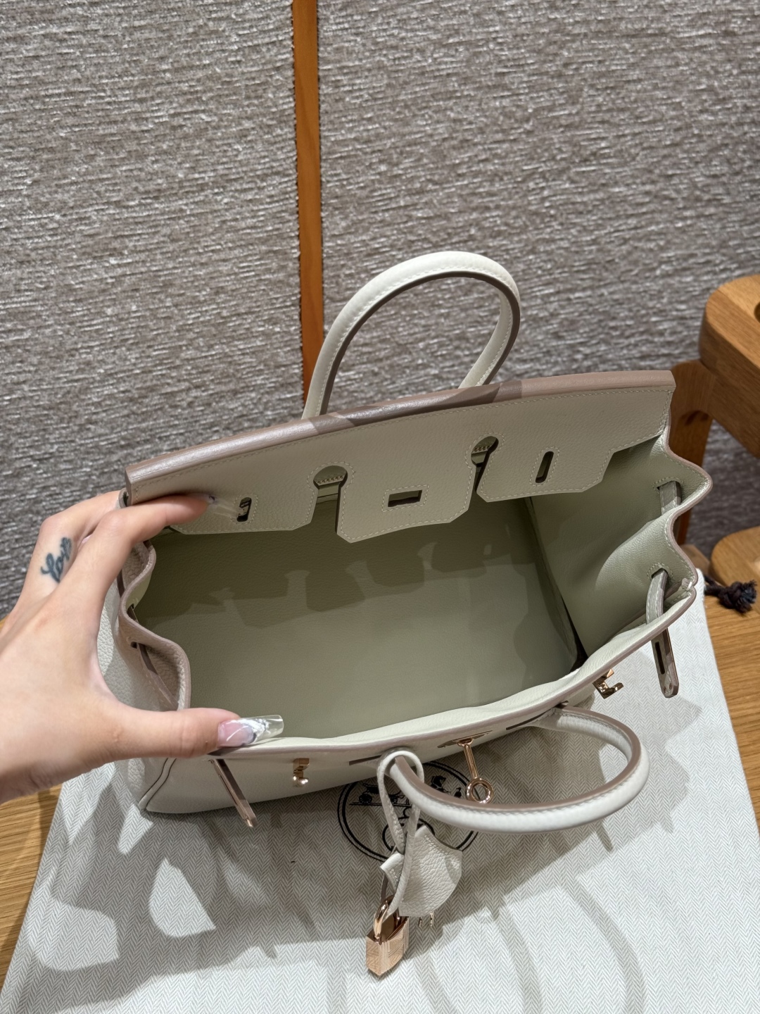Hermès Birkin 10Craie Handbag (Handmade to Order)