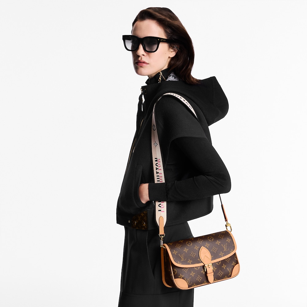 Louis Vuitton DIANE Handbag M45985