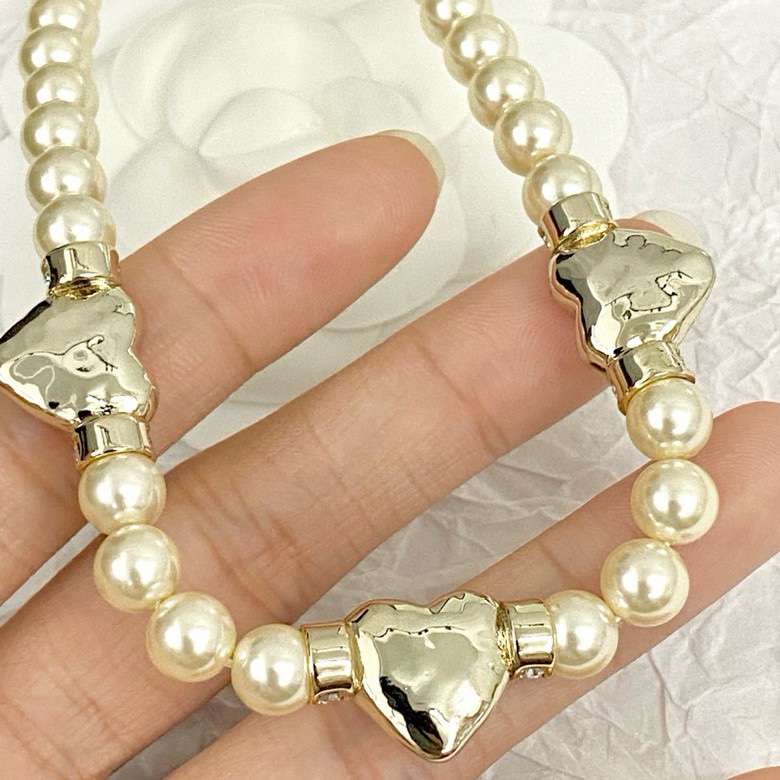 CHAN 24 pearl heart choker necklace