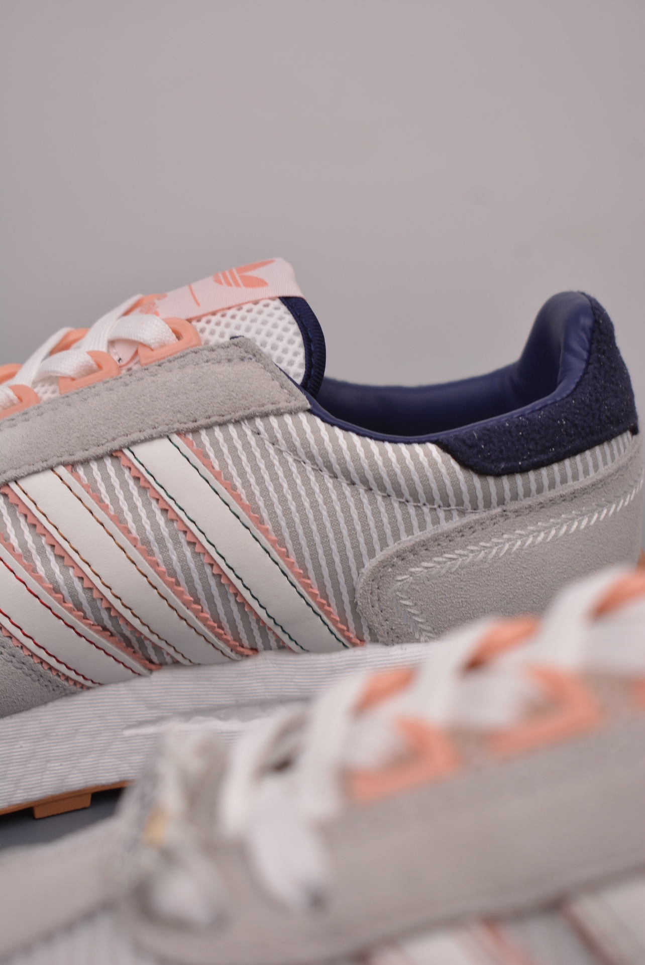 《Donald Duck》 x Adidas Originals Retropy Boost E5 Light Grey Blue JR0107