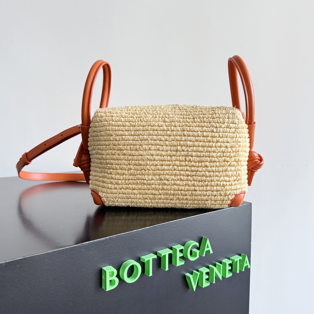 Bottega Veneta 2025 summer new burnt orange raffia loop bag