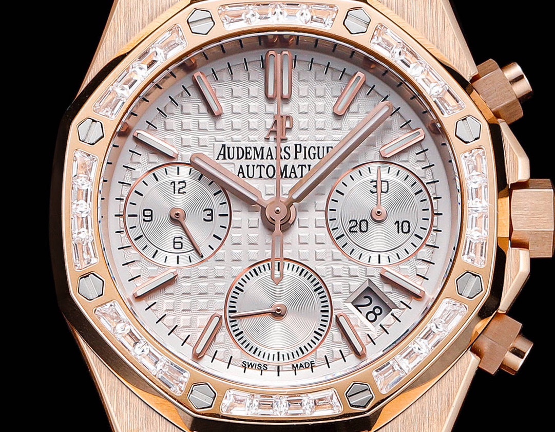 Audemars piguet Royal Oak series 26715BC.ZZ.1356BC.01