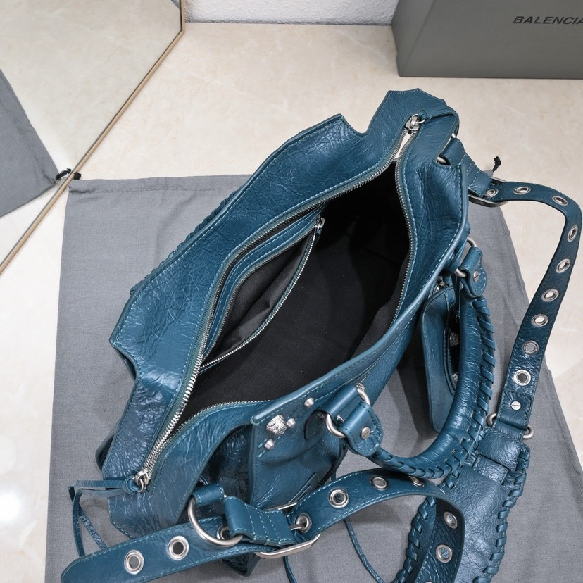Balenciaga NEO CAGOLE Motorcycle Bag Medium