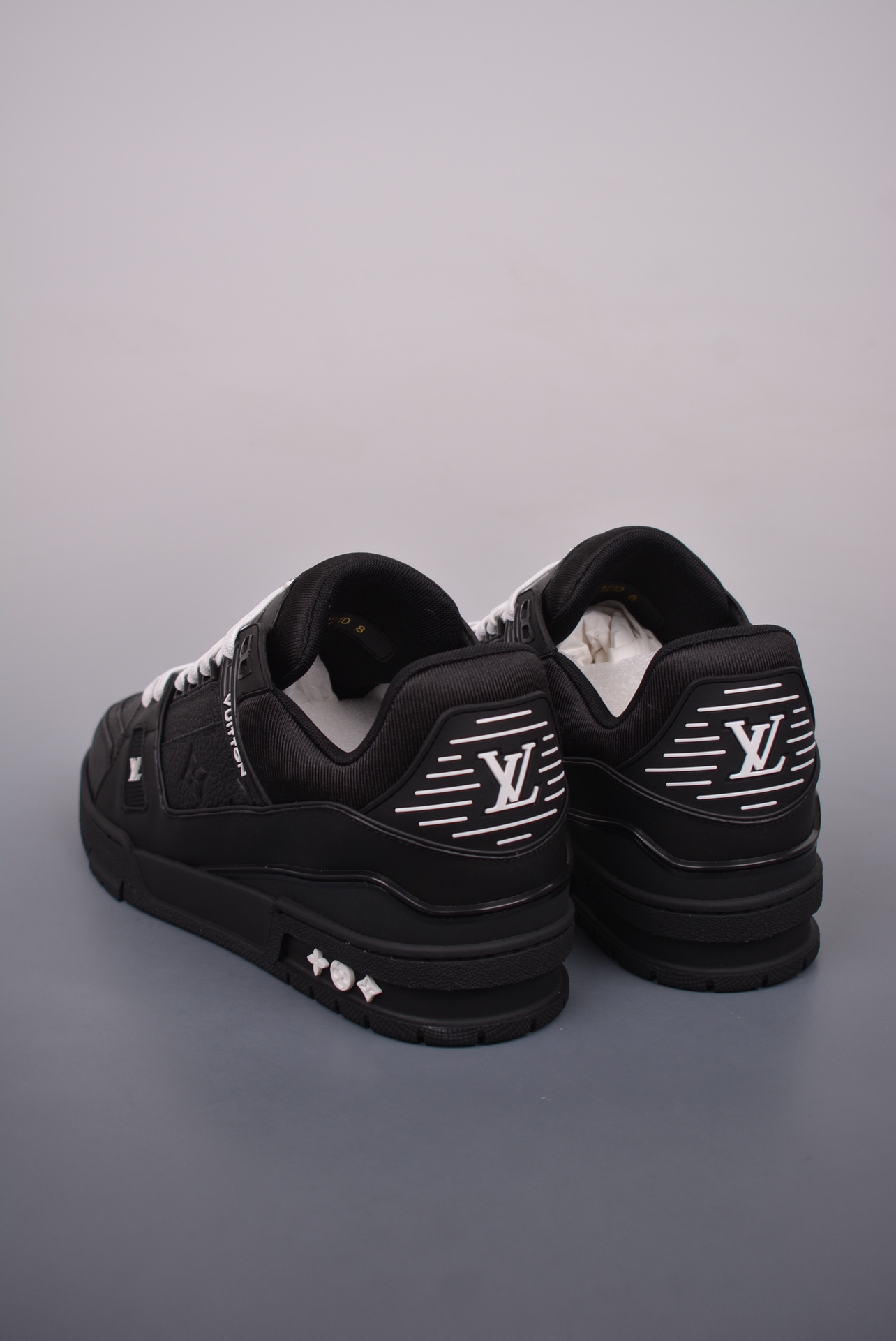 Louis Vuitton Trainer Sneaker Low Black and White Embossed 1AAREW