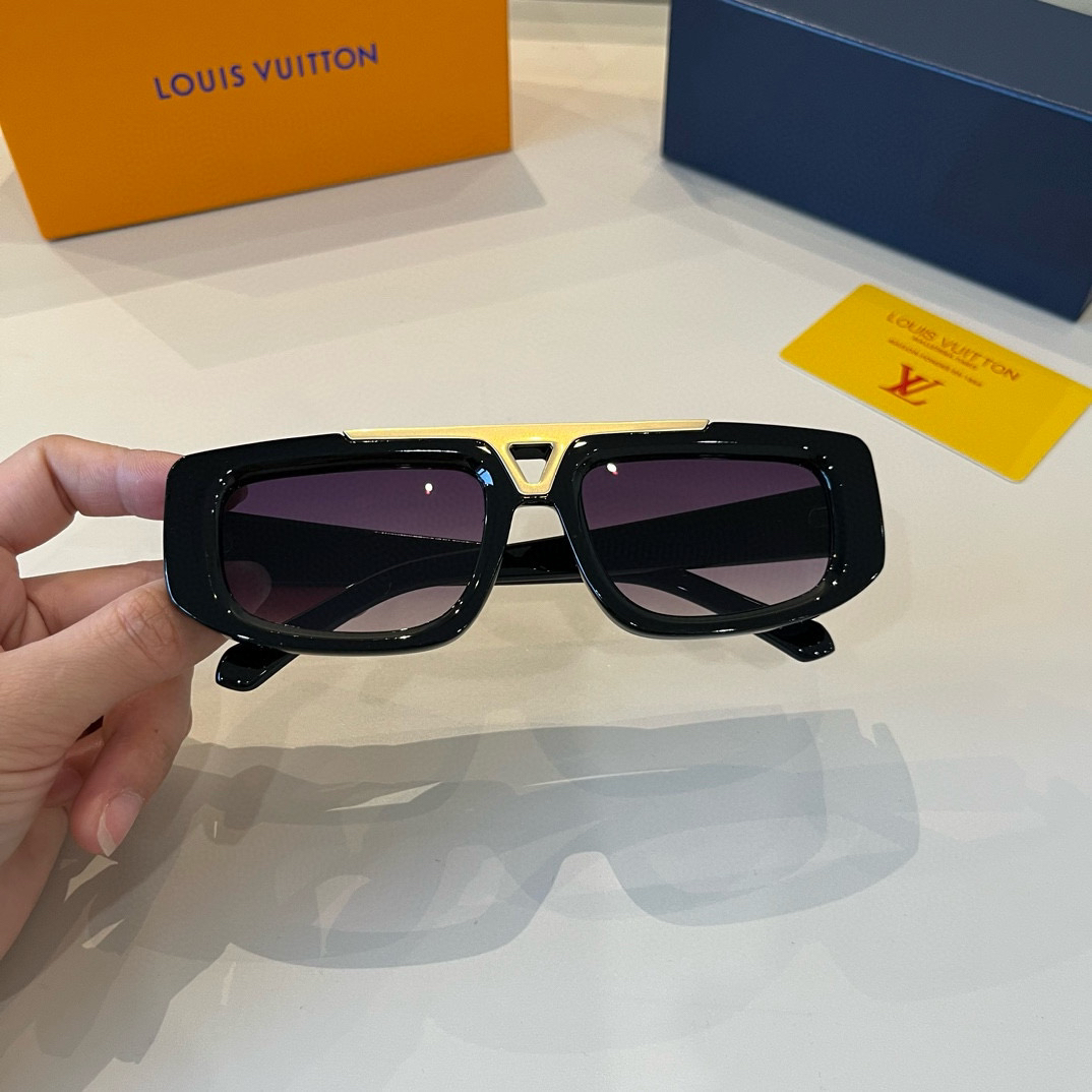 Louis Vuitton Round Frame Sunglasses