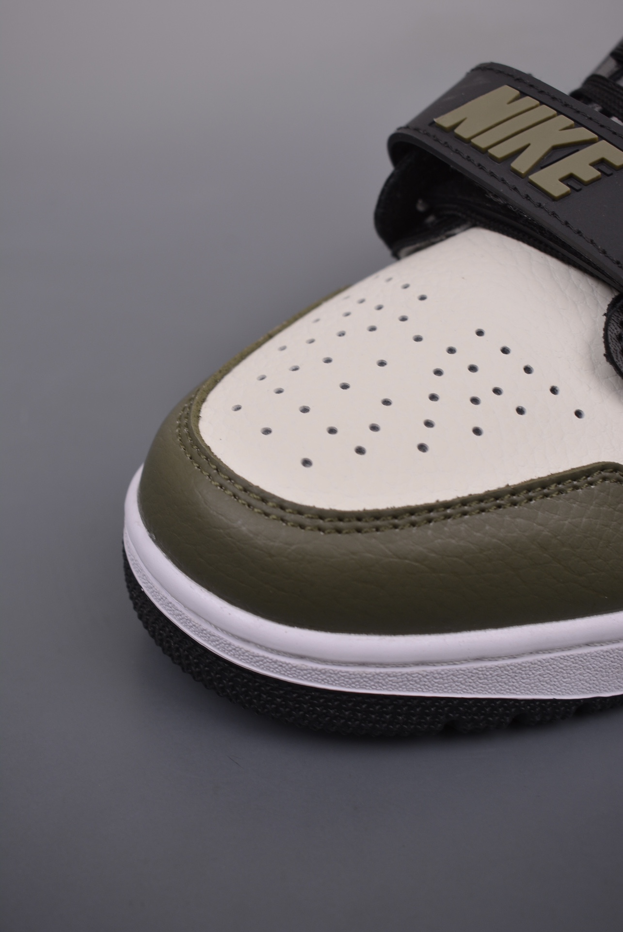 Air Jordan Legacy 312 Low Sail Medium Olive CD7069-120