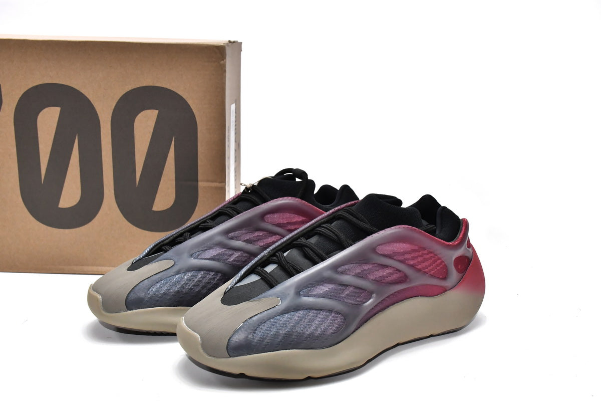 700V3