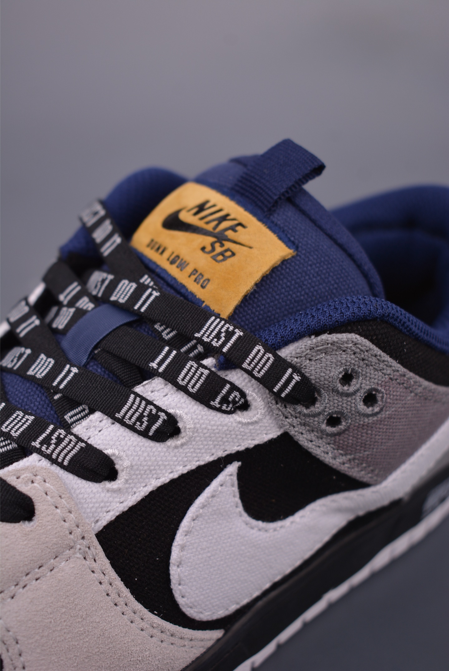 Nike SB Dunk Low 