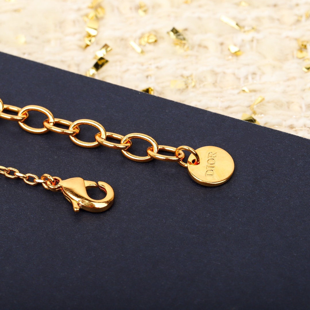Dior one bead two diamond necklace