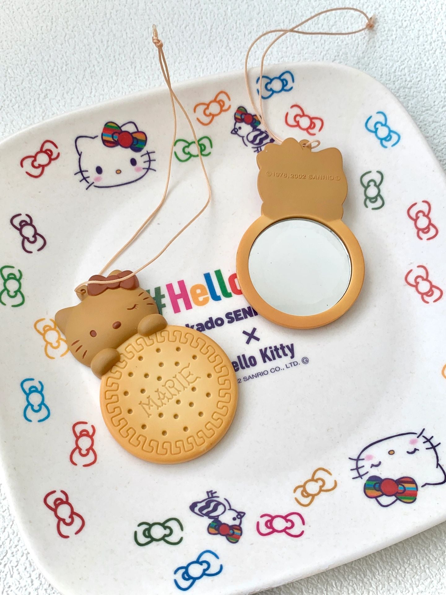 Hellokitty Cookie Mirror Keychain
