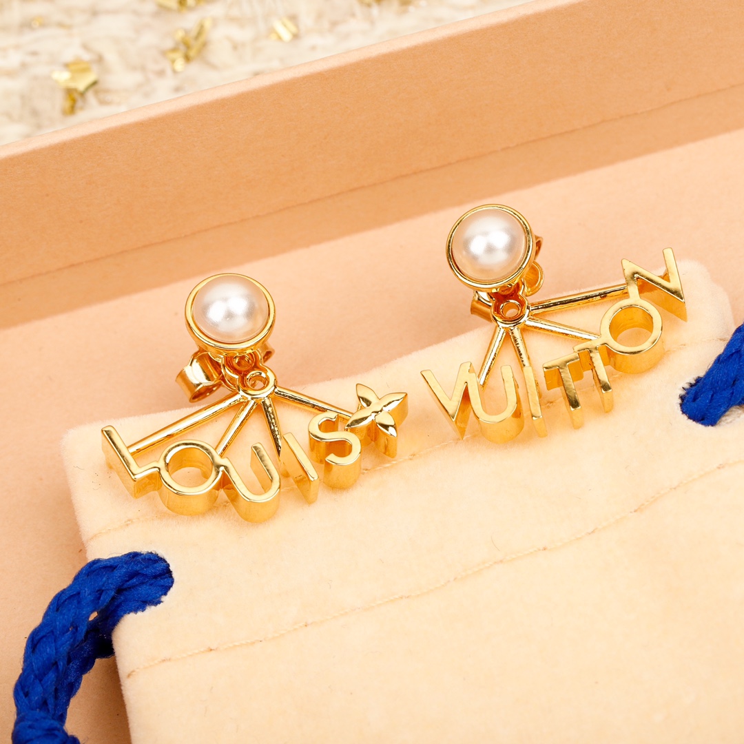 Louis Vuitton Flowergram Stud Earrings