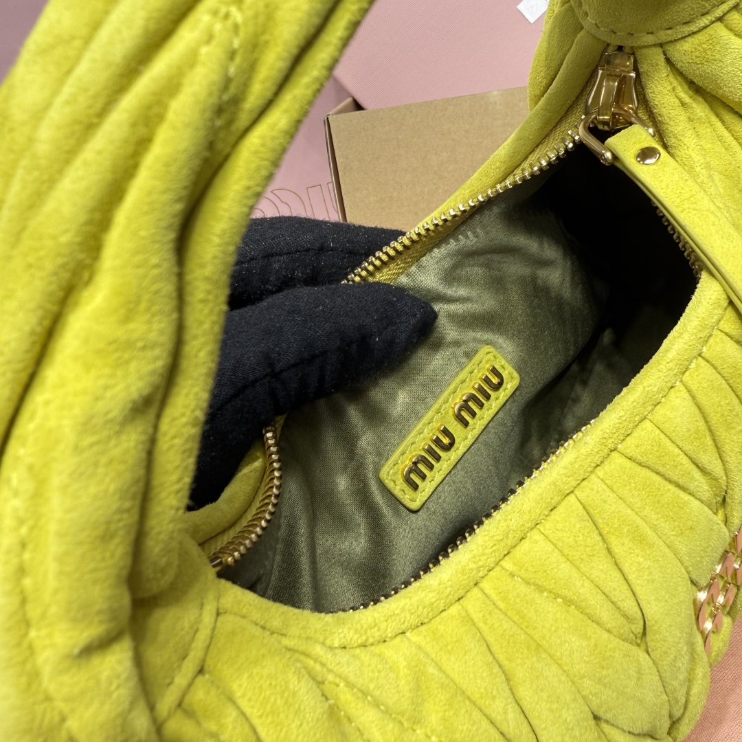 Miu Miu Miu Wander suede leather handbag 5BC125