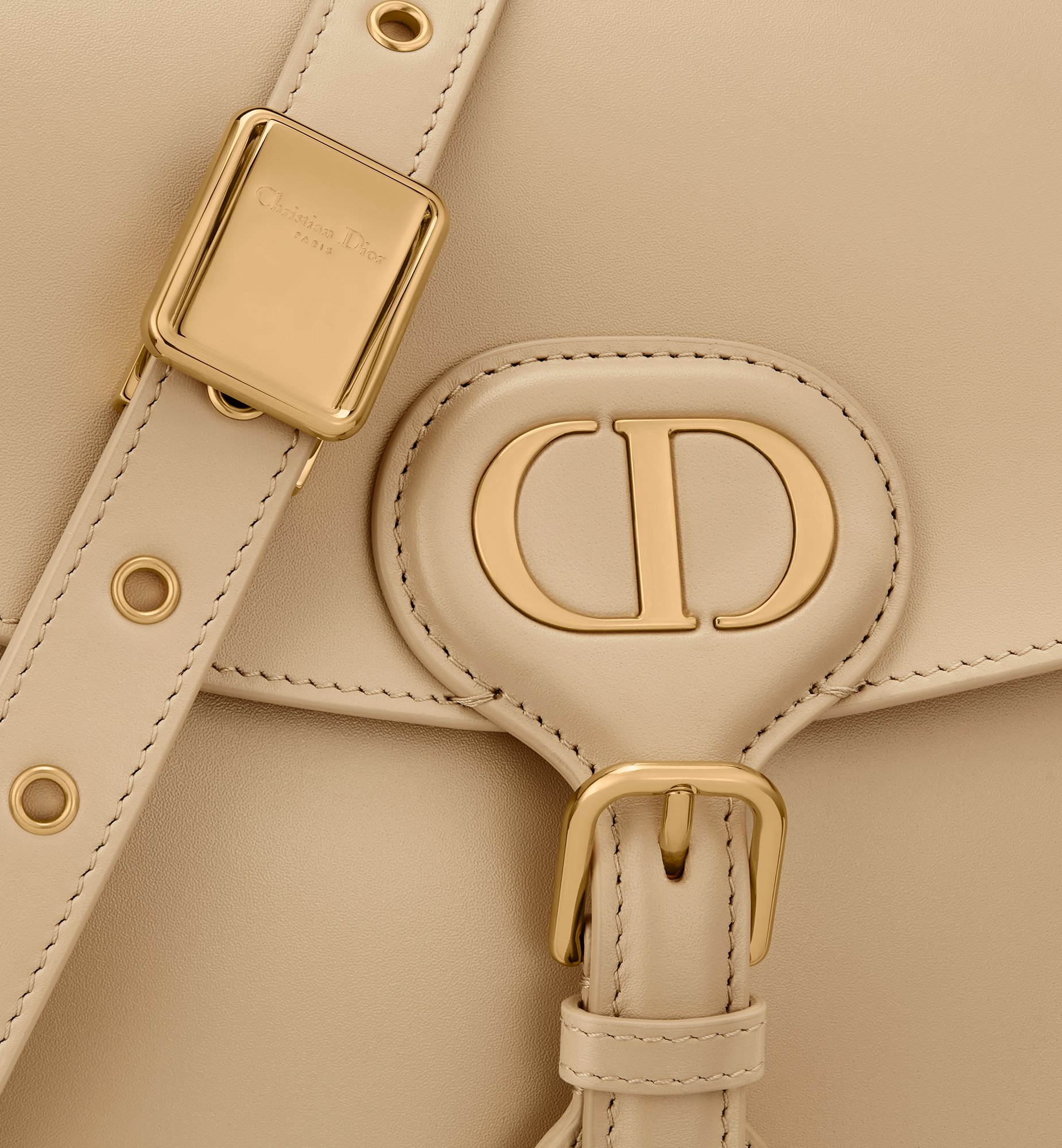 Dior Medium Dior Bobby Bag M9319UMOL_M39U