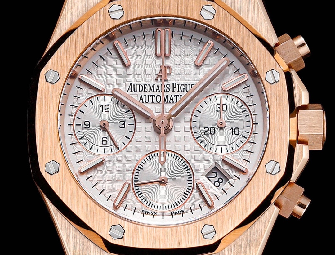 Audemars piguet Royal Oak series 26715BC.ZZ.1356BC.01