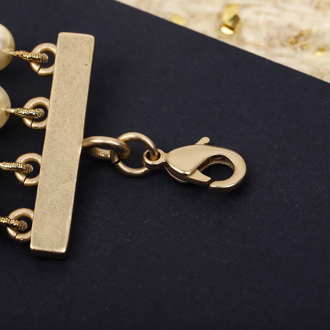 Dior multi-mirror double-layer pearl choker necklace